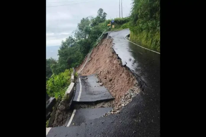The landslide-hit Rohini Road, which connects Siliguri and Kurseong, on Sunday. Picture by Passang Yolmo/The Telegraph