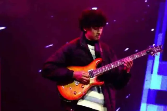 A member of Nepali singer Purna Rai's team performs at the MELOtea FEST in Darjeeling on Thursday evening, 11 December 2025./The Telegraph