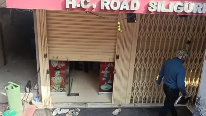 Jewellery store burgled on Hill Cart Road in Siliguri. Sunday, 28 December 2025.