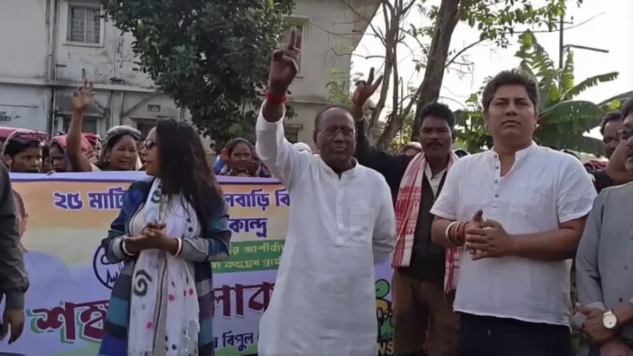 TMC candidate Sankar Malakar begins outreach with tea garden workers in Naxalbari. Wednesday, 18 March 2026.