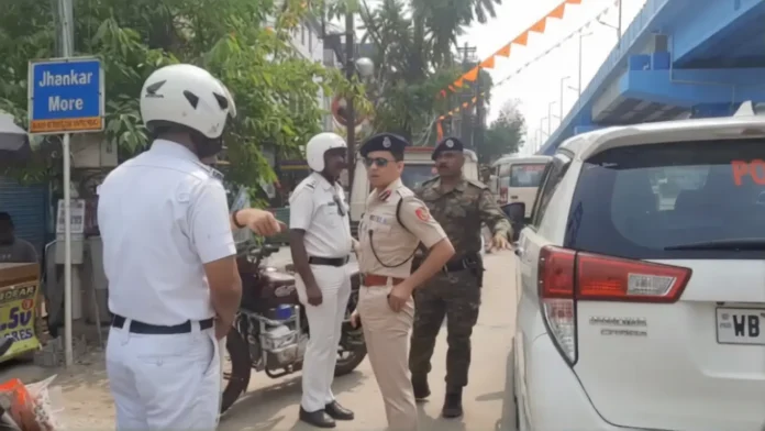 Police Commissioner Syed Waquar Raza inspects security arrangements at Jhankar More in Siliguri ahead of Ram Navami, reviewing preparedness on the ground. Thursday, 26 March 2026.