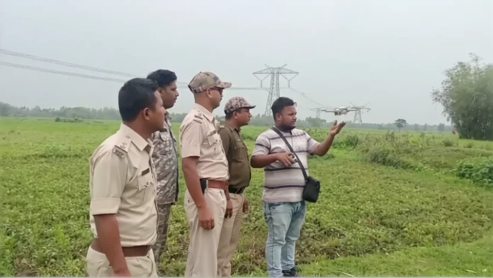 Police deploy drones and sniffer dogs in Jalpaiguri’s Banijyer Hat area as search continues for the missing head in a shocking murder case. Sunday, 29 March 2026.